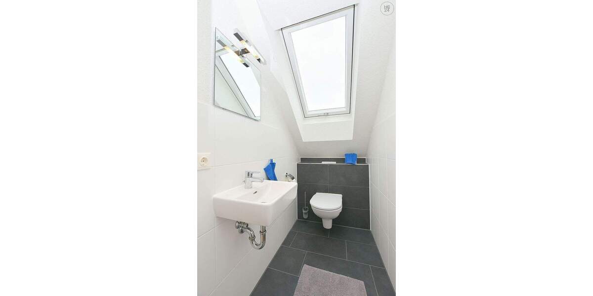 Hochwertig möblierte Wohnung mit TG und Loggia in Ditzingen 2 zimmer