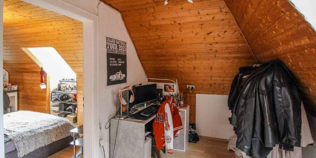 Einfamilienhaus Calw - 7 Zimmer, 329.000&euro; | Angebot:25781146