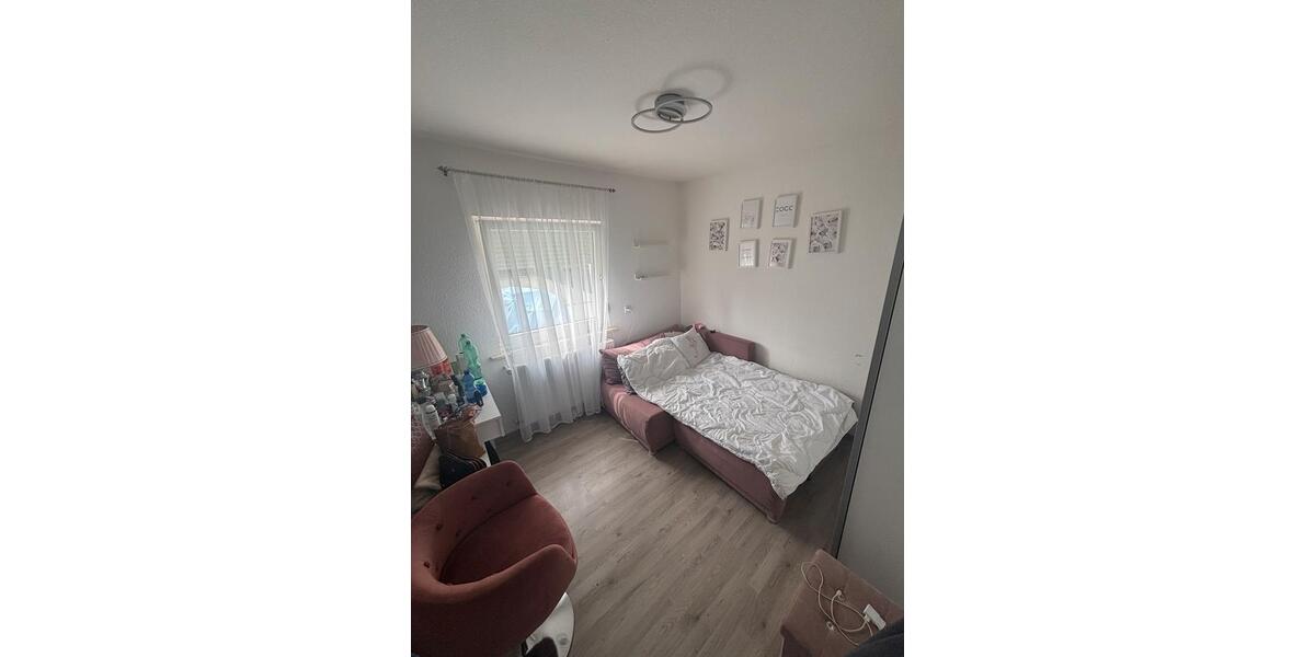 Einfamilienhaus Cleebronn - 7 Zimmer, 110 m&sup2;, 1.500&euro; | Angebot:26443632
