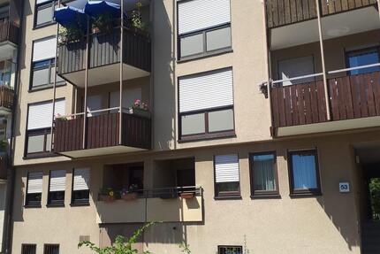 2 Zimmerwohnung mit Terrasse,Balkon und TG Platz in Bad Cannstatt zimmer