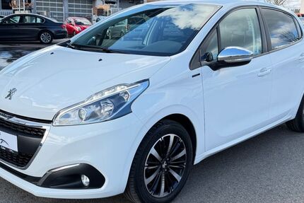 Peugeot 208 81.000 km 9.900 &euro; Calw 75365