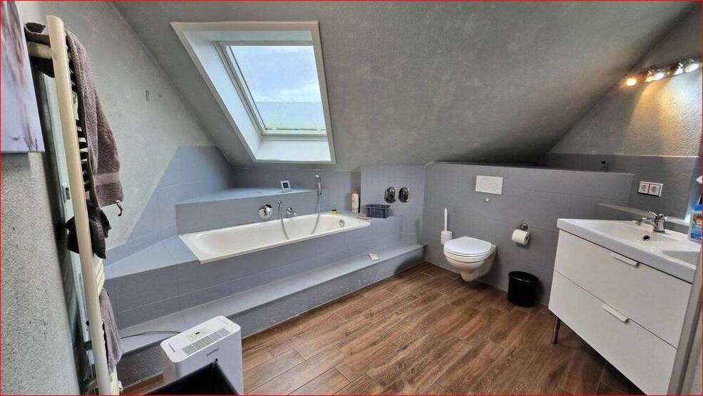 2 Familienhaus in Wiernsheim