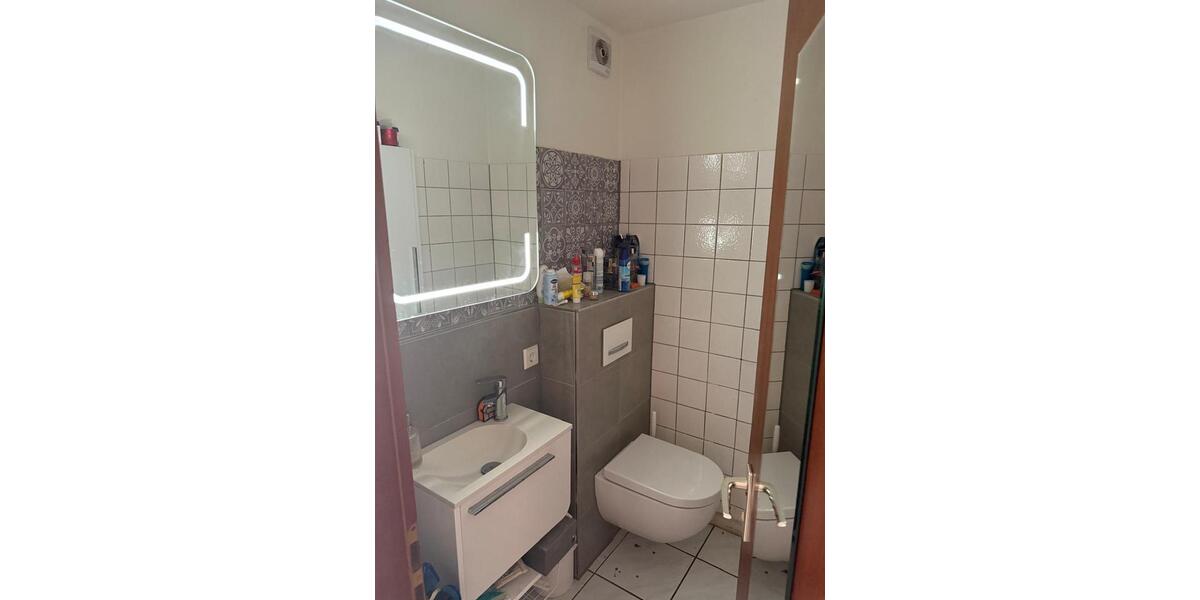 3-Zimmer Maisonette mit eigenem Eingang, Terrasse, Balkon und TG 3 zimmer