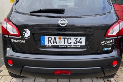 Nissan Qashqai 163.181 km 8.500 € Stuttgart 70173