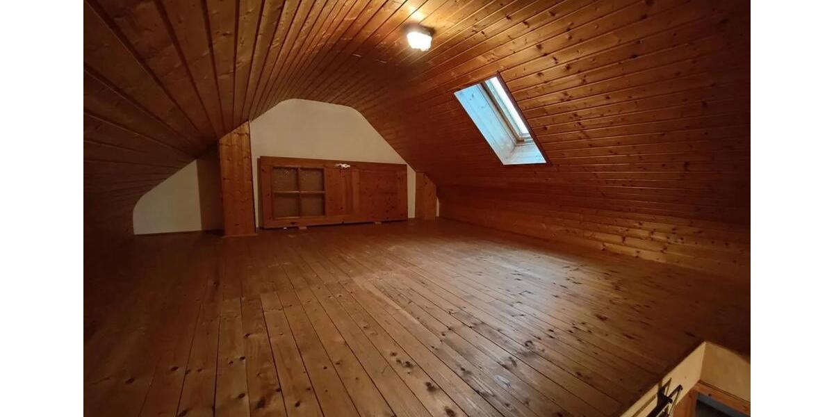Dachgeschoßwohnung Karlsruhe Grötzingen - 3.5 Zimmer, 100 m&sup2;, 1.679&euro; | Angebot:26429155