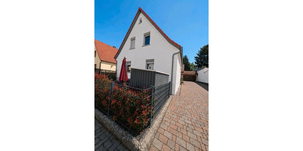 Einfamilienhaus Stutensee - 3 Zimmer, 92 m&sup2;, 399.000&euro; | Angebot:26504703
