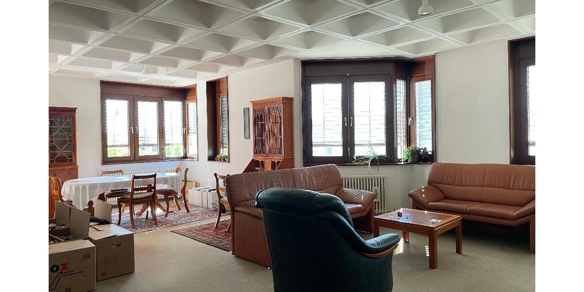 ### RESERVIERT !!!! Geschmackvolles großzügiges Wohnen am Kronenplatz ### 4.5 zimmer