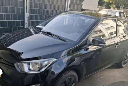 Hyundai i20 114.000 km 3.800 &euro; Karlsruhe 76135