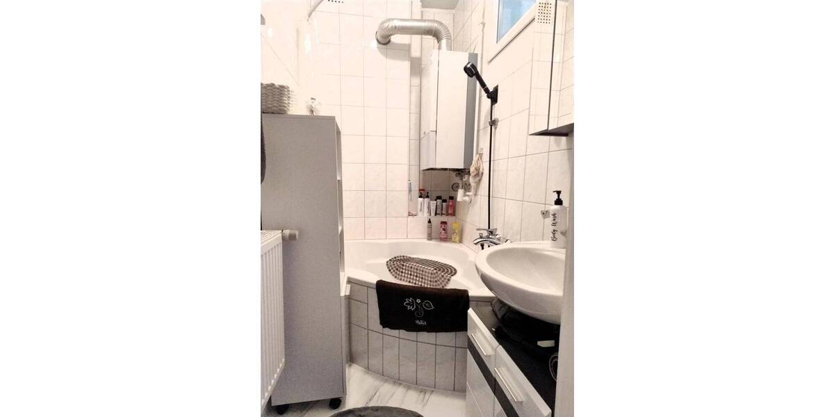 Etagenwohnung Pforzheim Nordstadt - 3 Zimmer, 84 m&sup2;, 240.000&euro; | Angebot:26131364