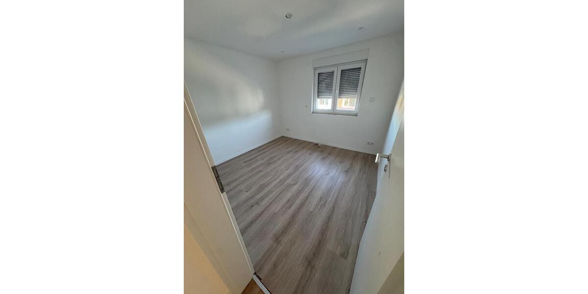 Etagenwohnung Gerlingen - 3 Zimmer, 71 m&sup2;, 1.350&euro; | Angebot:26438231