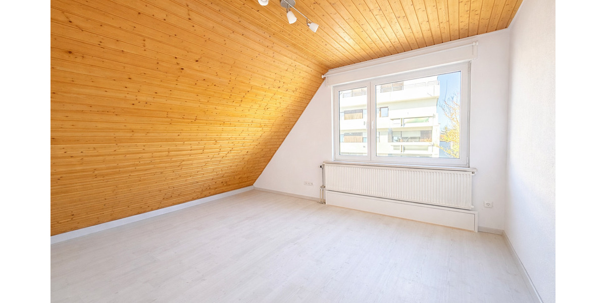 Mehrfamilienhaus, Wohnhaus Sindelfingen Maichingen - 6 Zimmer, 166 m&sup2;, 645.000&euro; | Angebot:25909364