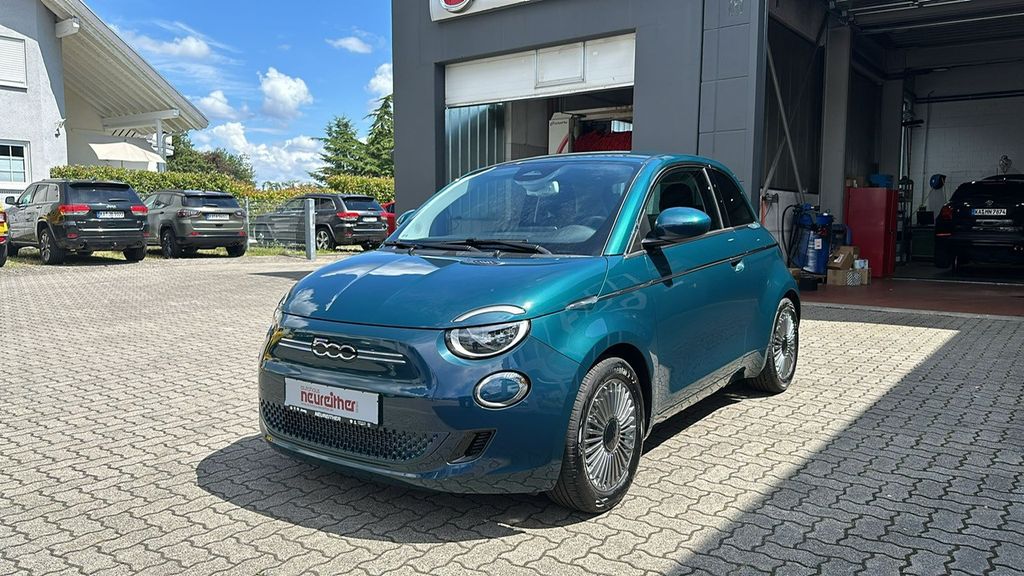 Fiat 500e 17.500 km 21.590 &euro; Karlsruhe 76185
