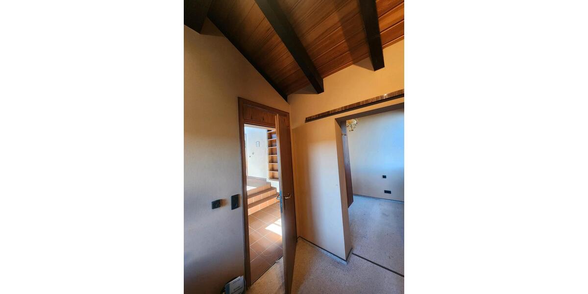 Einfamilienhaus Leonberg - 7.5 Zimmer, 187 m&sup2;, 790.000&euro; | Angebot:27217686