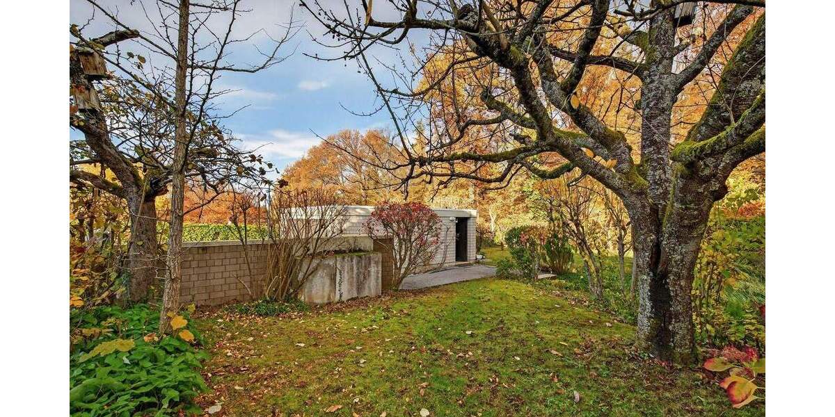 Einfamilienhaus Waldbronn / Etzenrot Etzenrot - 9 Zimmer, 252 m&sup2;, 895.000&euro; | Angebot:25681034