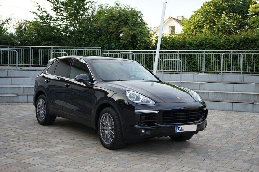 Porsche Cayenne 95.000 km 38.800 € Gondelsheim 75053