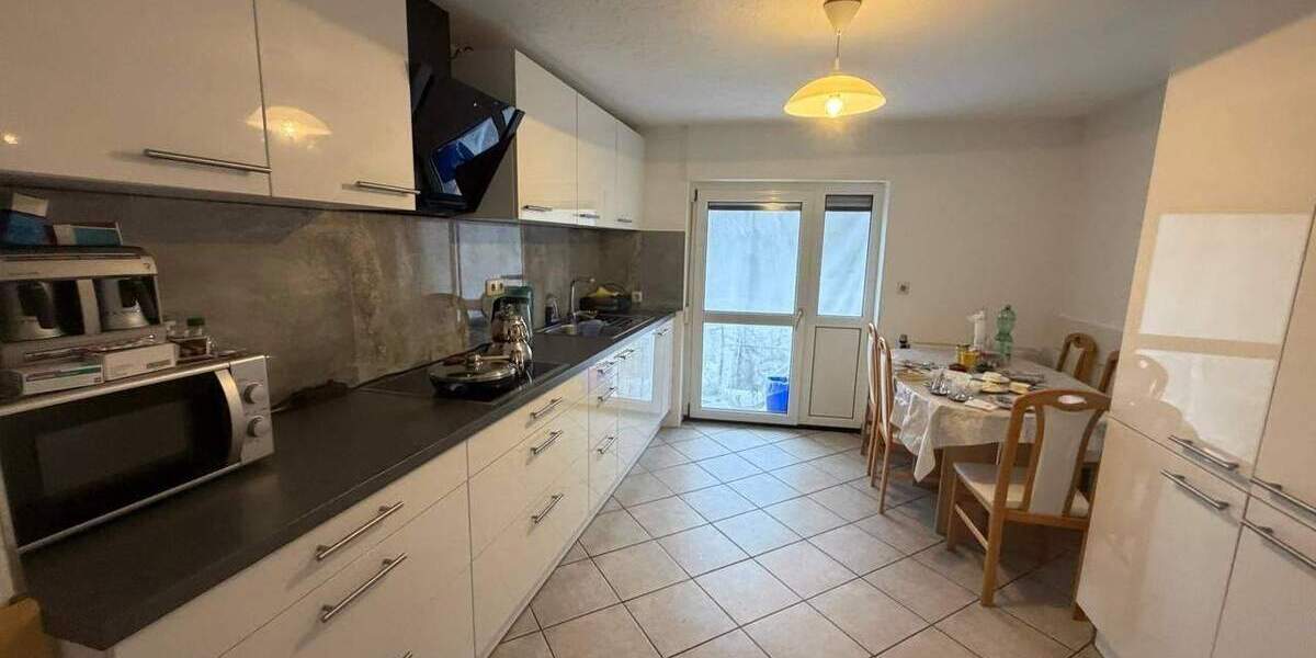 2 Familienhaus in Effringen zu verkaufen. 7 zimmer