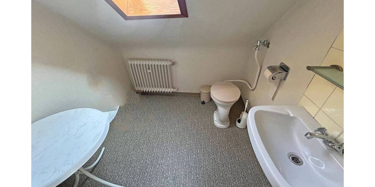 Viel Platz bietet Ihnen dieses Zweifamilienhaus in bester Wohnlage 1 zimmer