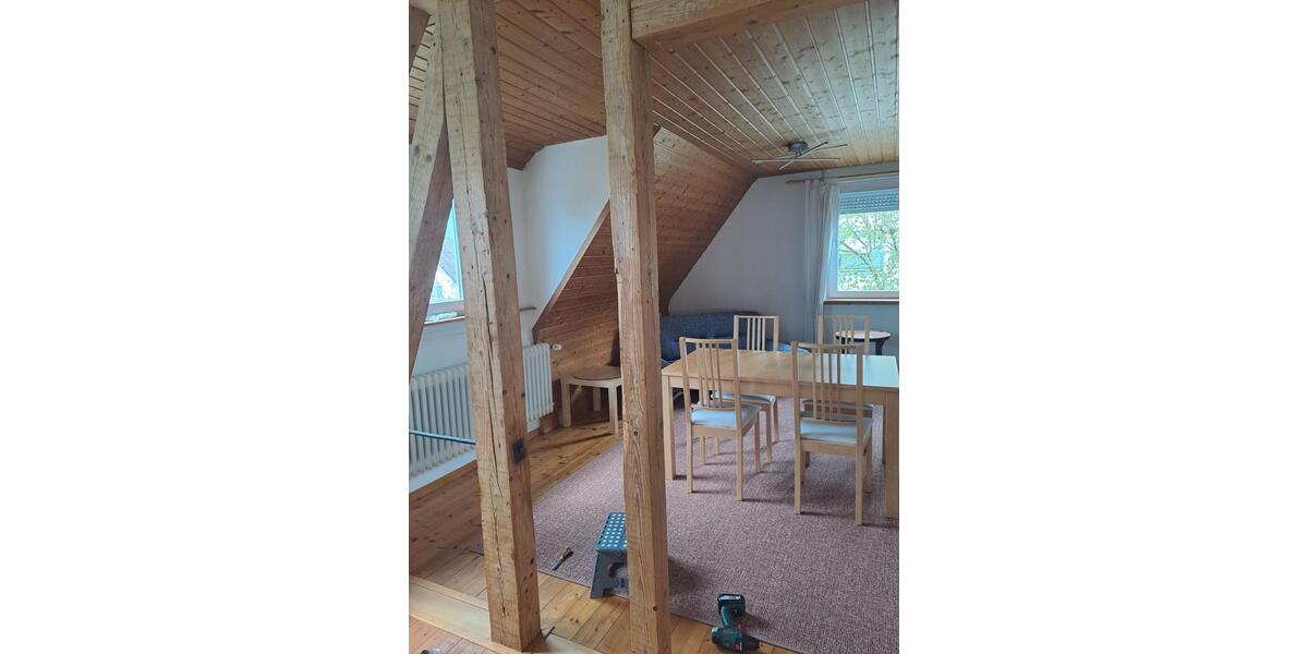 Dachgeschoßwohnung Leonberg - 2.5 Zimmer, 65 m&sup2;, 920&euro; | Angebot:26262619