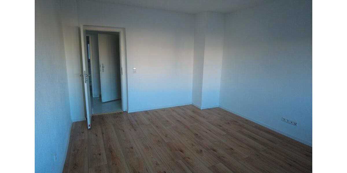 Erdgeschoßwohnung Pforzheim Nordstadt - 2 Zimmer, 70 m&sup2;, 900&euro; | Angebot:26062424
