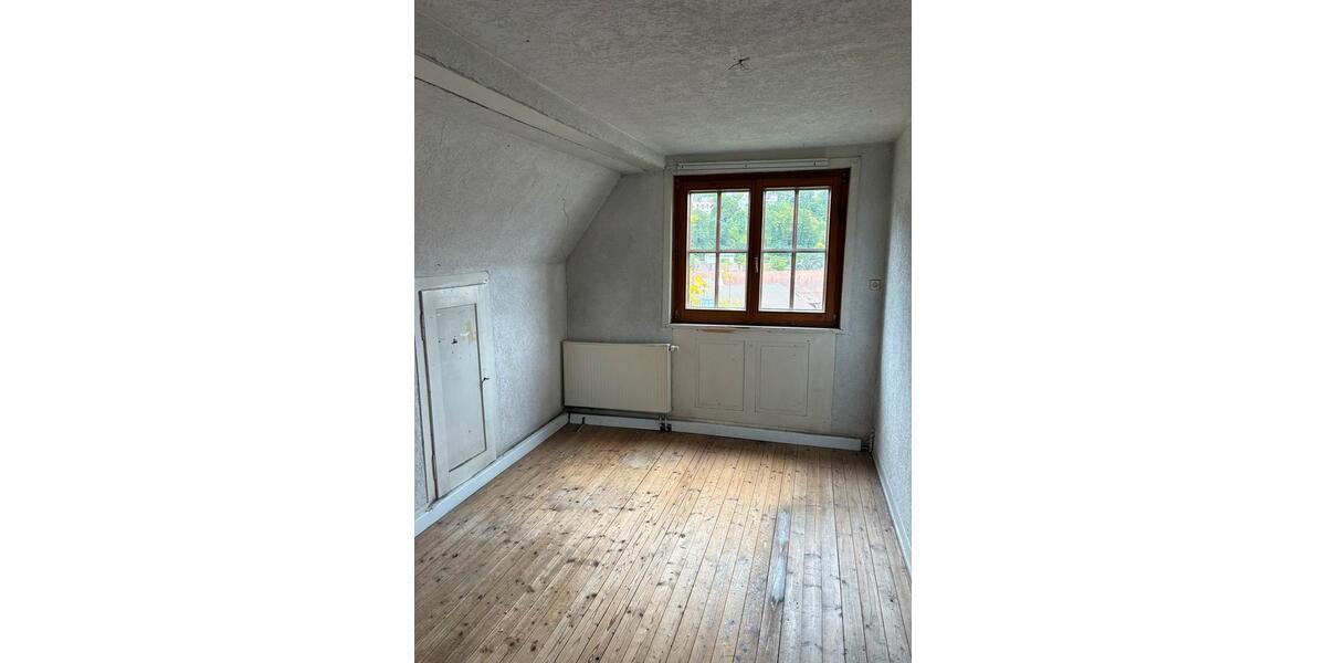 Einfamilienhaus Calw - 4 Zimmer, 126 m&sup2;, 100.000&euro; | Angebot:26958642