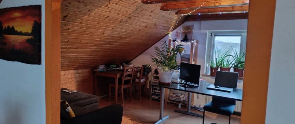 Dachgeschoßwohnung Straubenhardt - 1 Zimmer, 80 m&sup2;, 570&euro; | Angebot:26321300