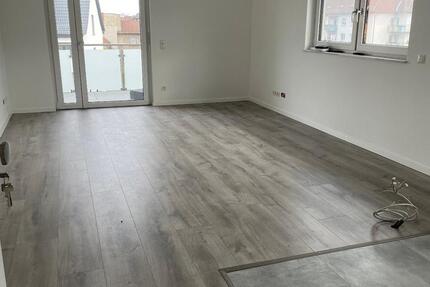 Wohnung Bruchsal - 3 Zimmer, 64 m&sup2;, 990&euro; | Angebot:27543085