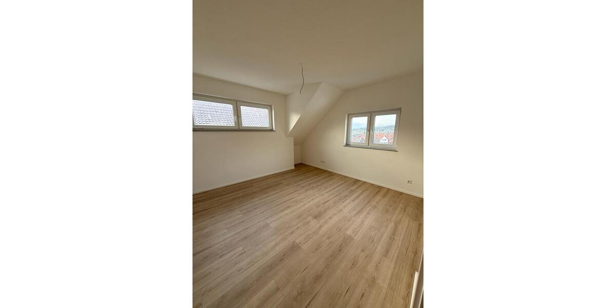 Etagenwohnung Calw - 3.5 Zimmer, 85 m&sup2;, 1.300&euro; | Angebot:25746064