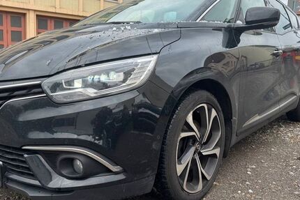 Renault Scenic 260.000 km 8.100 &euro; Pforzheim 75181