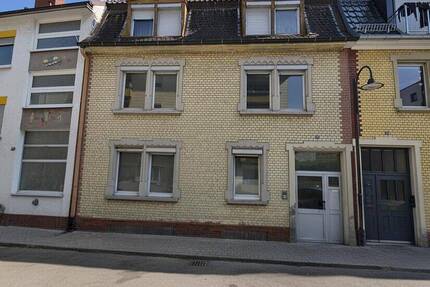 Haus Pforzheim Eutingen - 6 Zimmer, 180 m&sup2;, 280.000&euro; | Angebot:25999757