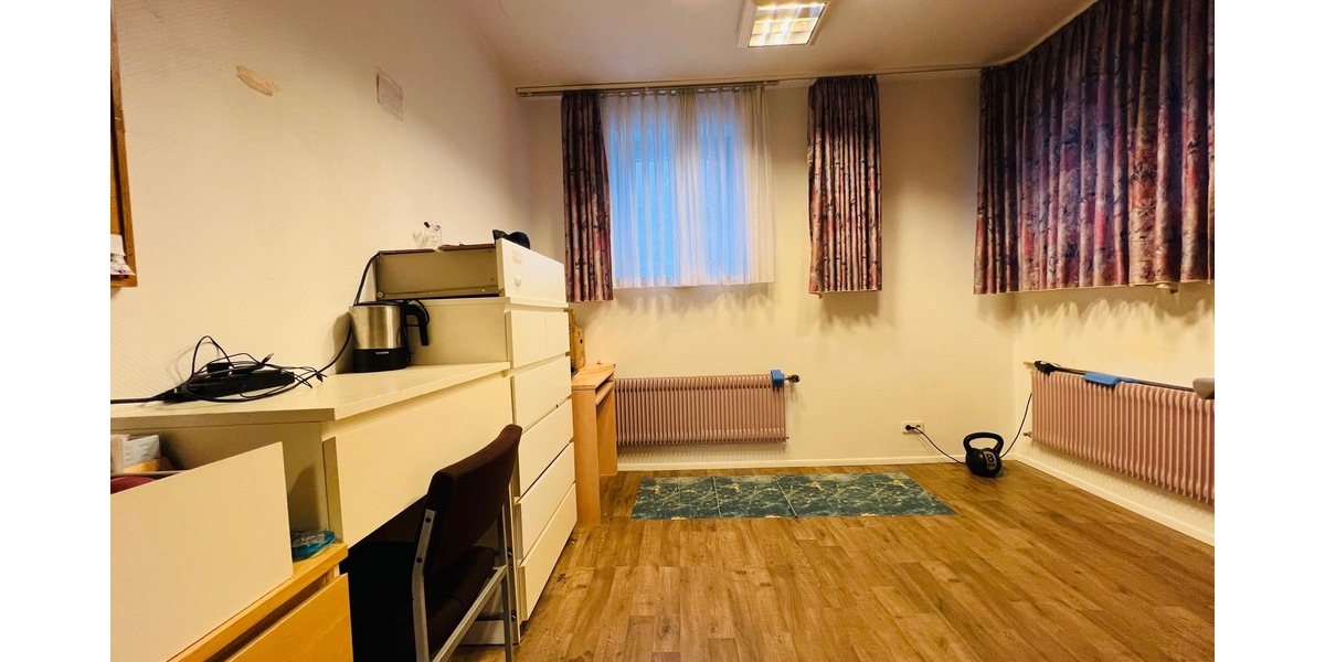 Ehem. Kirche mit Charakter − vielseitig nutzbares Gebäude für Wohn- und Gewerbezwecke 4.5 zimmer