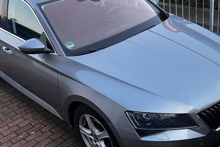 Skoda Superb 128.000 km 16.400 &euro; Aidlingen 71134