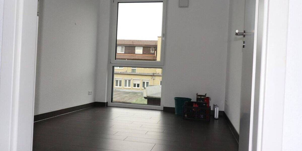 Etagenwohnung Sindelfingen Mitte - 3 Zimmer, 89 m&sup2;, 1.410&euro; | Angebot:26919272