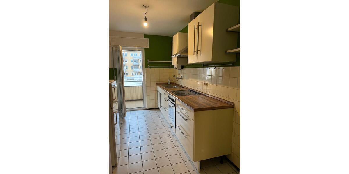 Etagenwohnung Karlsruhe Südstadt - 3 Zimmer, 81 m&sup2;, 780&euro; | Angebot:26464134