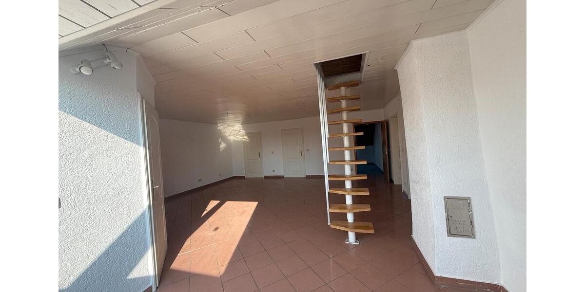 Etagenwohnung Karlsruhe Hagsfeld - 5 Zimmer, 110 m&sup2;, 1.500&euro; | Angebot:26161281