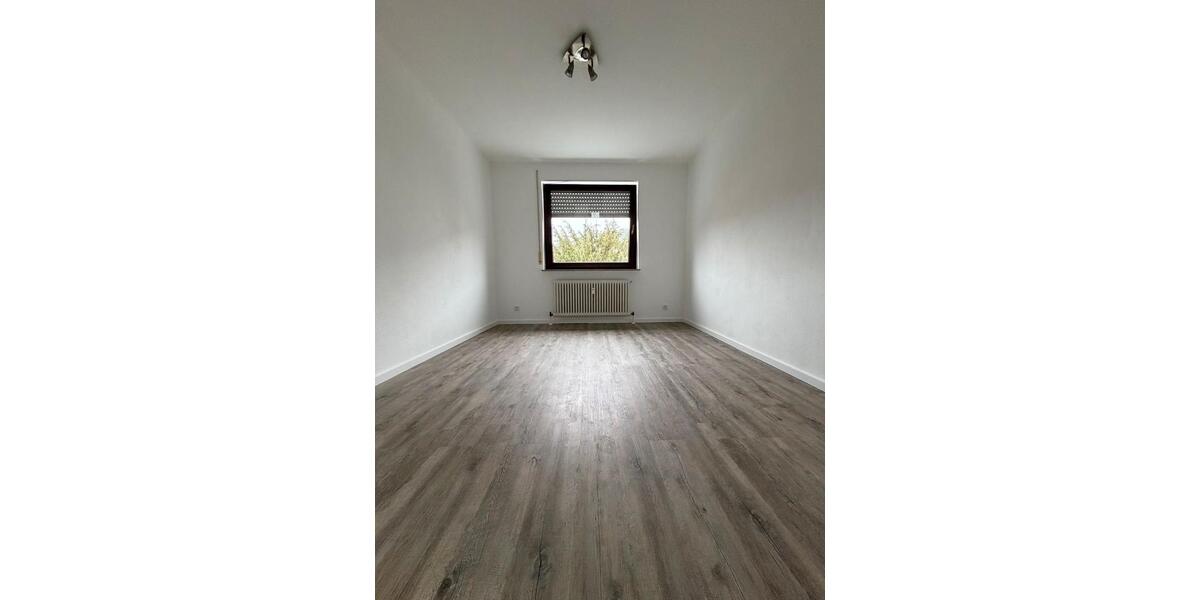 Etagenwohnung Sindelfingen Sindelfingen (Stadt) - 4.5 Zimmer, 104 m&sup2;, 1.600&euro; | Angebot:26448415