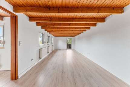 Haus zum Mieten in Sindelfingen 833 € 62.56 m² 2 zimmer