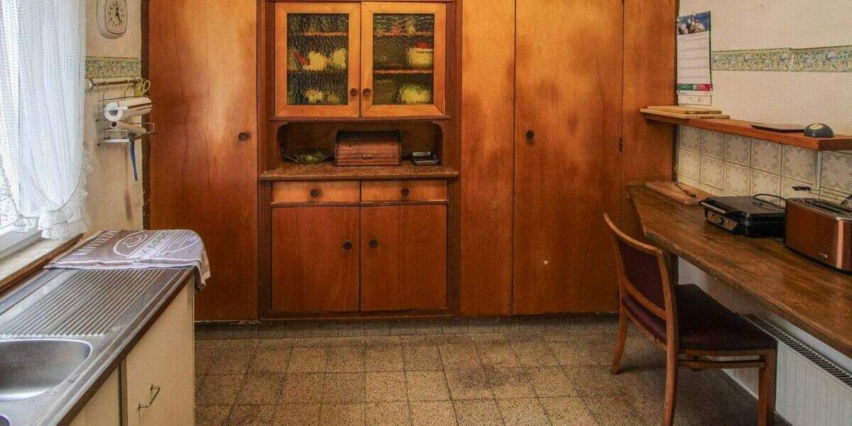 Einfamilienhaus Calw - 7 Zimmer, 329.000&euro; | Angebot:25781146