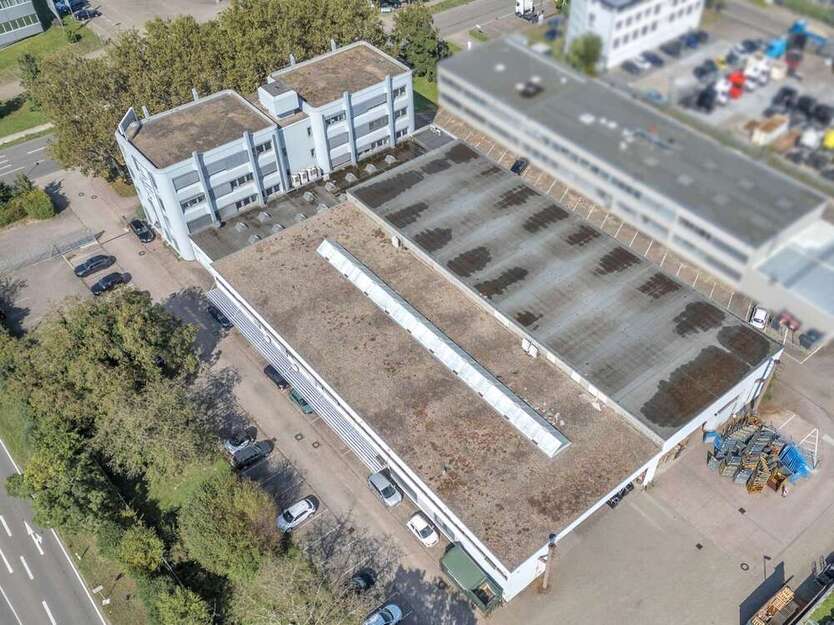 Halle in Karlsruhe 4.490.000 € 2582 m²