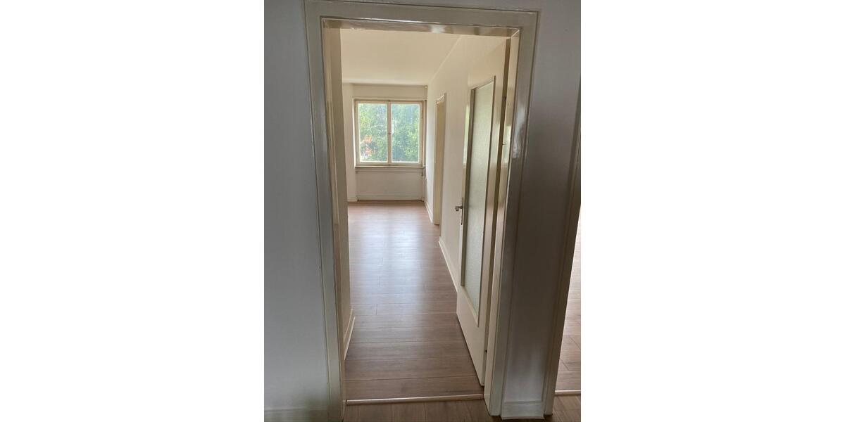 Etagenwohnung Pforzheim Weststadt - 3 Zimmer, 92 m&sup2;, 750&euro; | Angebot:24675525