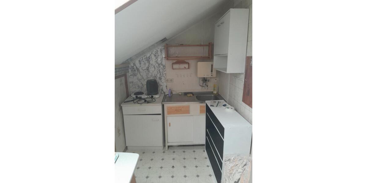 Dachgeschoßwohnung Ispringen - 1.5 Zimmer, 30 m&sup2;, 360&euro; | Angebot:26251909