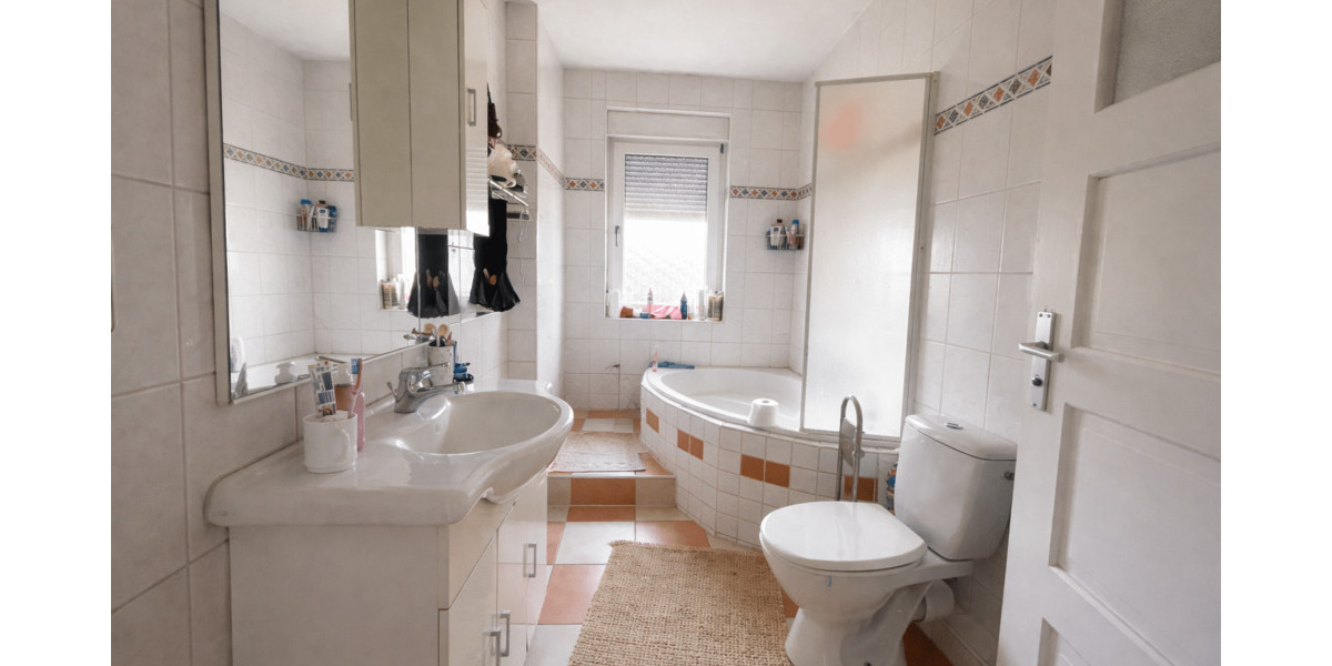 Mehrfamilienhaus, Wohnhaus Keltern- Ellmendingen Ellmendingen - 9 Zimmer, 260 m&sup2;, 549.000&euro; | Angebot:26545331