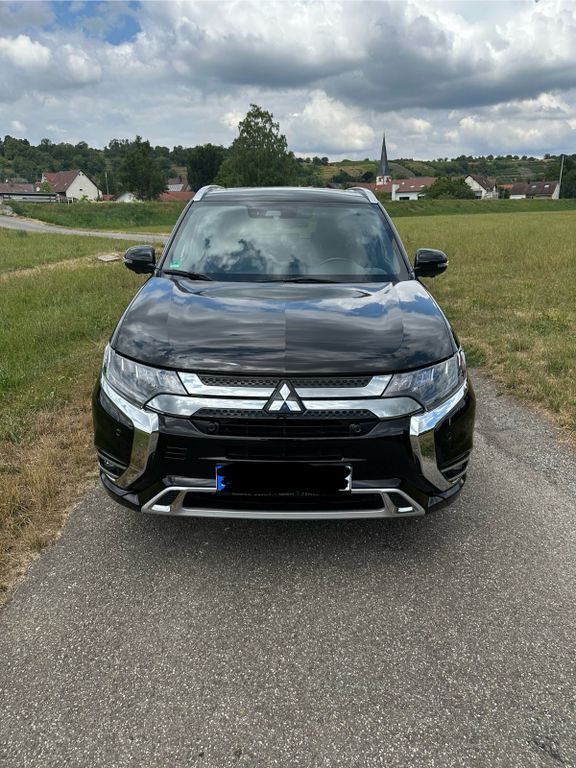 Plug-in Hybrid Outlander