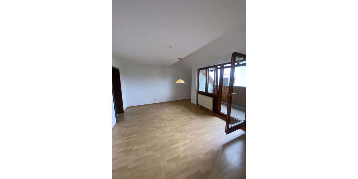 Etagenwohnung Sachsenheim Leonhardshof - 3 Zimmer, 89 m&sup2;, 1.250&euro; | Angebot:27467709