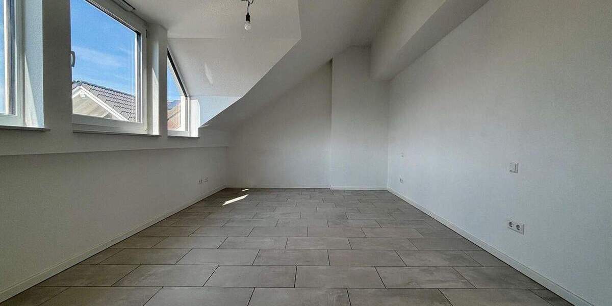 Etagenwohnung Friolzheim - 3 Zimmer, 89 m&sup2;, 1.100&euro; | Angebot:25707608