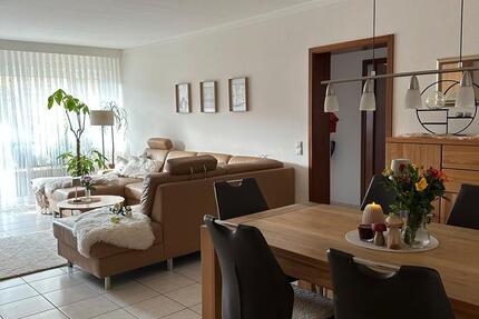 Wunderschöne Eigentumswohnung mit Balkon, großer Terrasse 3 zimmer