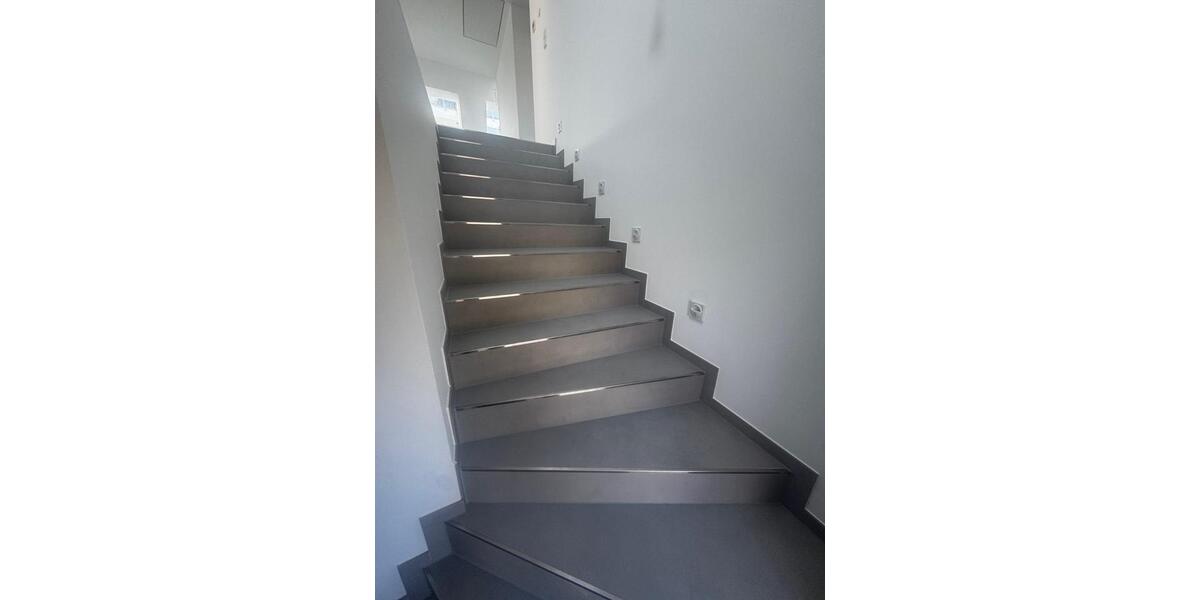 Dachgeschoßwohnung Bretten - 5 Zimmer, 125 m&sup2;, 1.480&euro; | Angebot:25131321