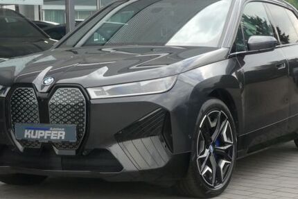 BMW iX 8.380 km 66.900 € Vaihingen / Enz 71665