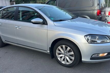 VW Passat 63.000 km 9.999 € Ditzingen 71254