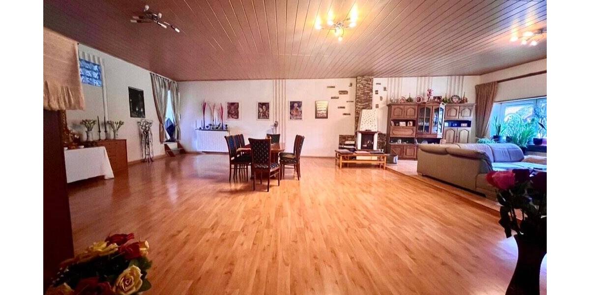 Mehrfamilienhaus, Wohnhaus Kraichtal Landshausen - 7 Zimmer, 280 m&sup2;, 390.000&euro; | Angebot:25745450