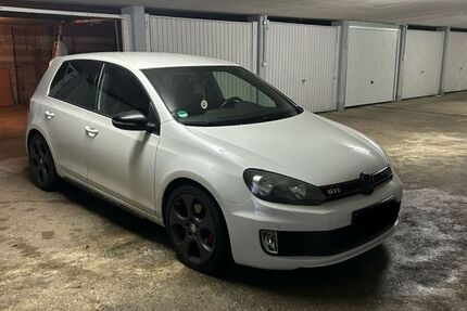 VW Golf 140.500 km 9.550 &euro; Sindelfingen 71065